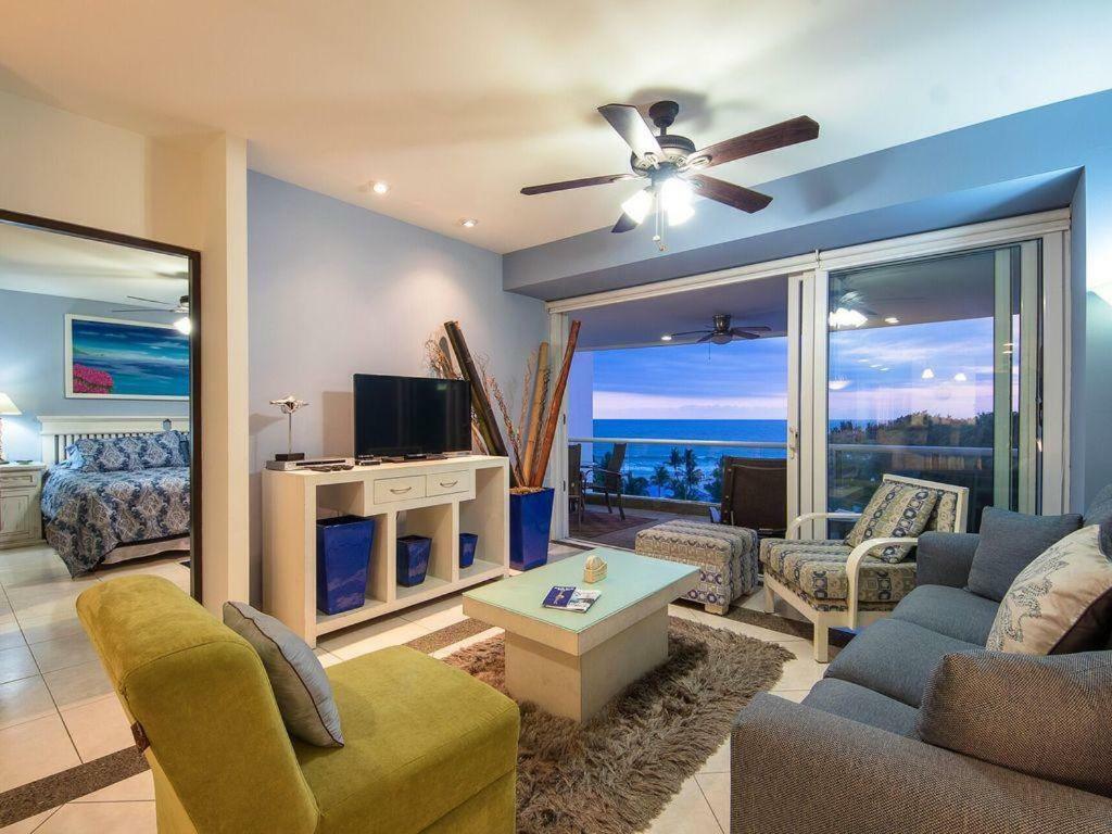 Breathtaking Villa Magna Beachfront Condo, 3 Bedrooms Sleeps 6ヌエボ・バジャルタ エクステリア 写真